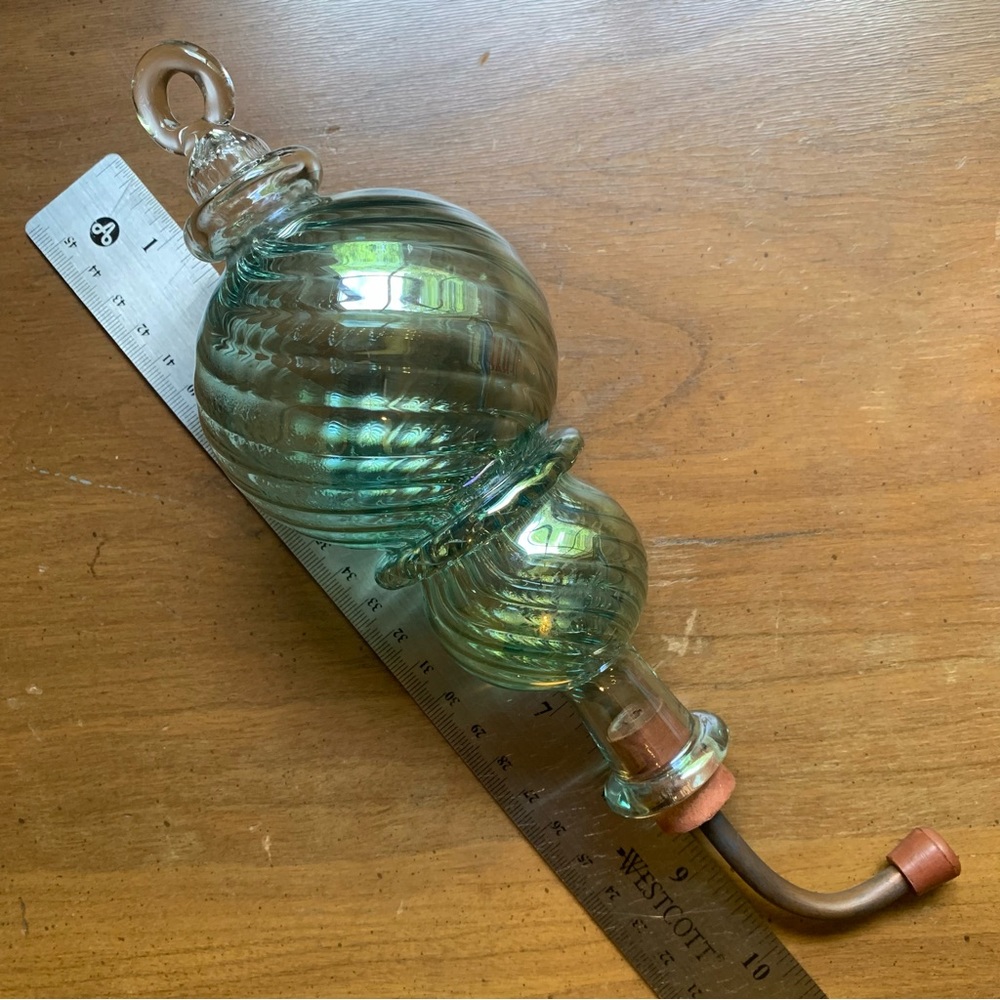 Hummingbird Feeder Green Blown Glass Globe with Copper Spout, Housewarming Gift - Picture 2 of 4